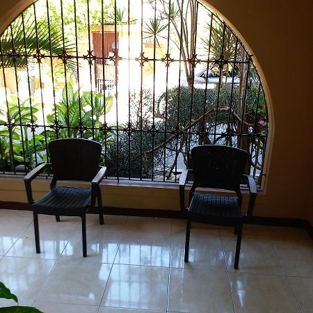 Cozy Apartment 3 كينغستون المظهر الخارجي الصورة